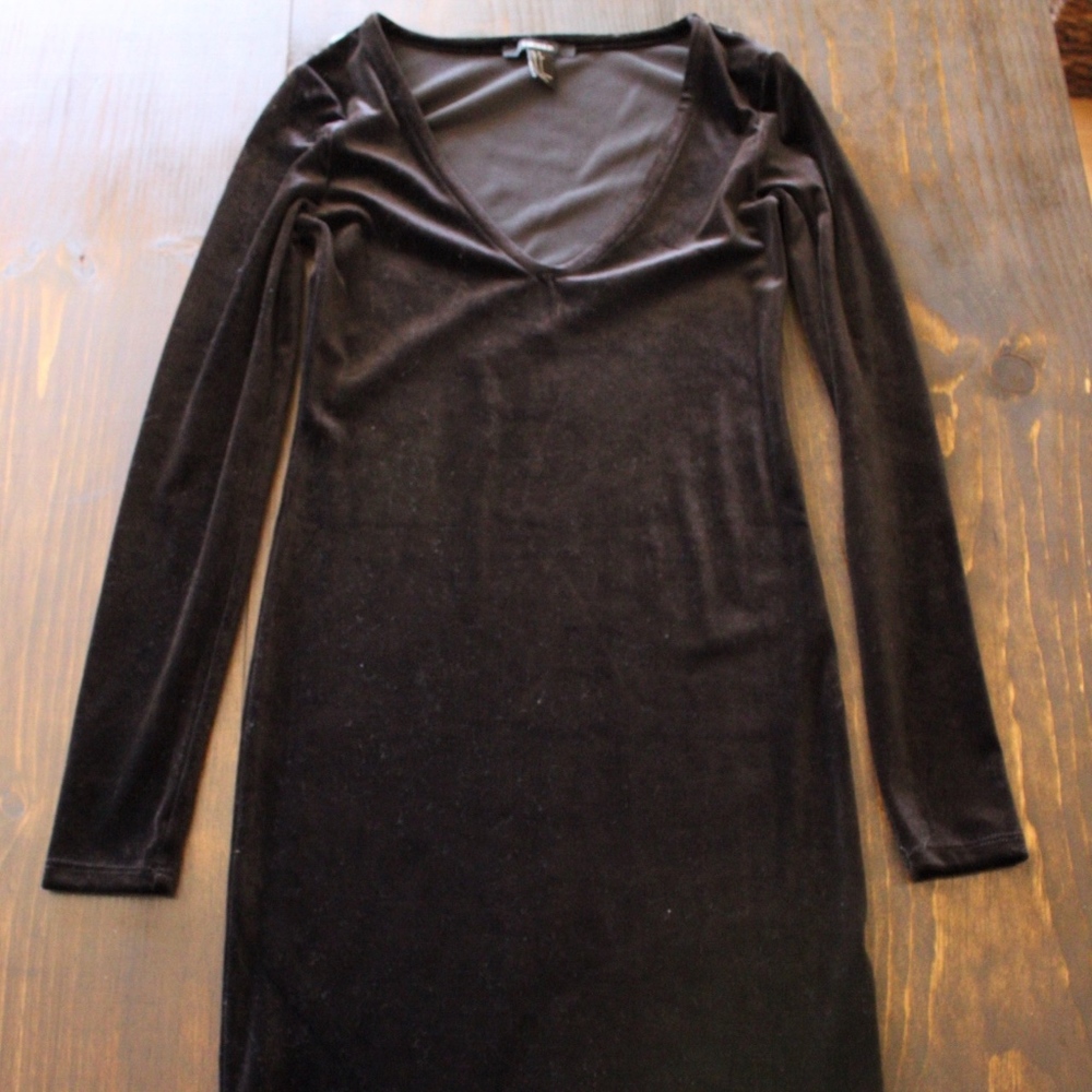 Forever 21 // Velvet Bodycon Long Sleeve Dress